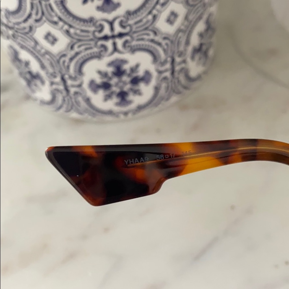 DIOR Abstract Sunglasses - Picture 7 of 11